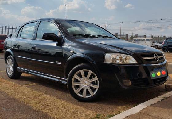 CHEVROLET ASTRA 2.0 MPFI ADVANTAGE 8V FLEX 4P MANUAL
